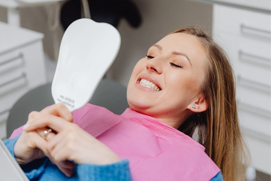 Snow Family Dentistry | Smile Makeovers: Combining Veneers, Whitening & More